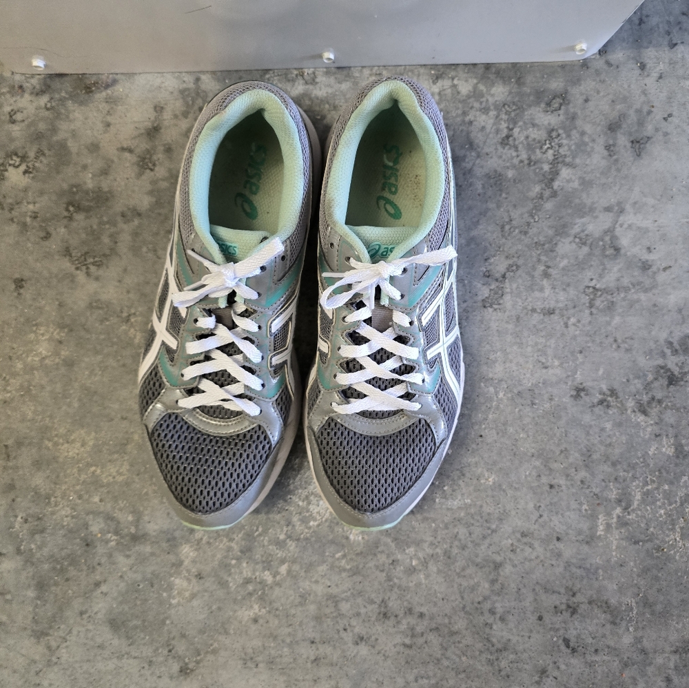 Women running shoes